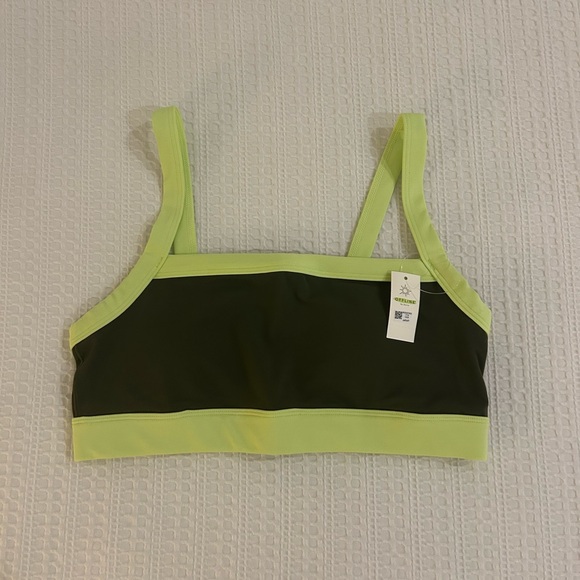 aerie Tops - OFFLINE By Aerie Real Me XTRA Colorblock Sports Bra